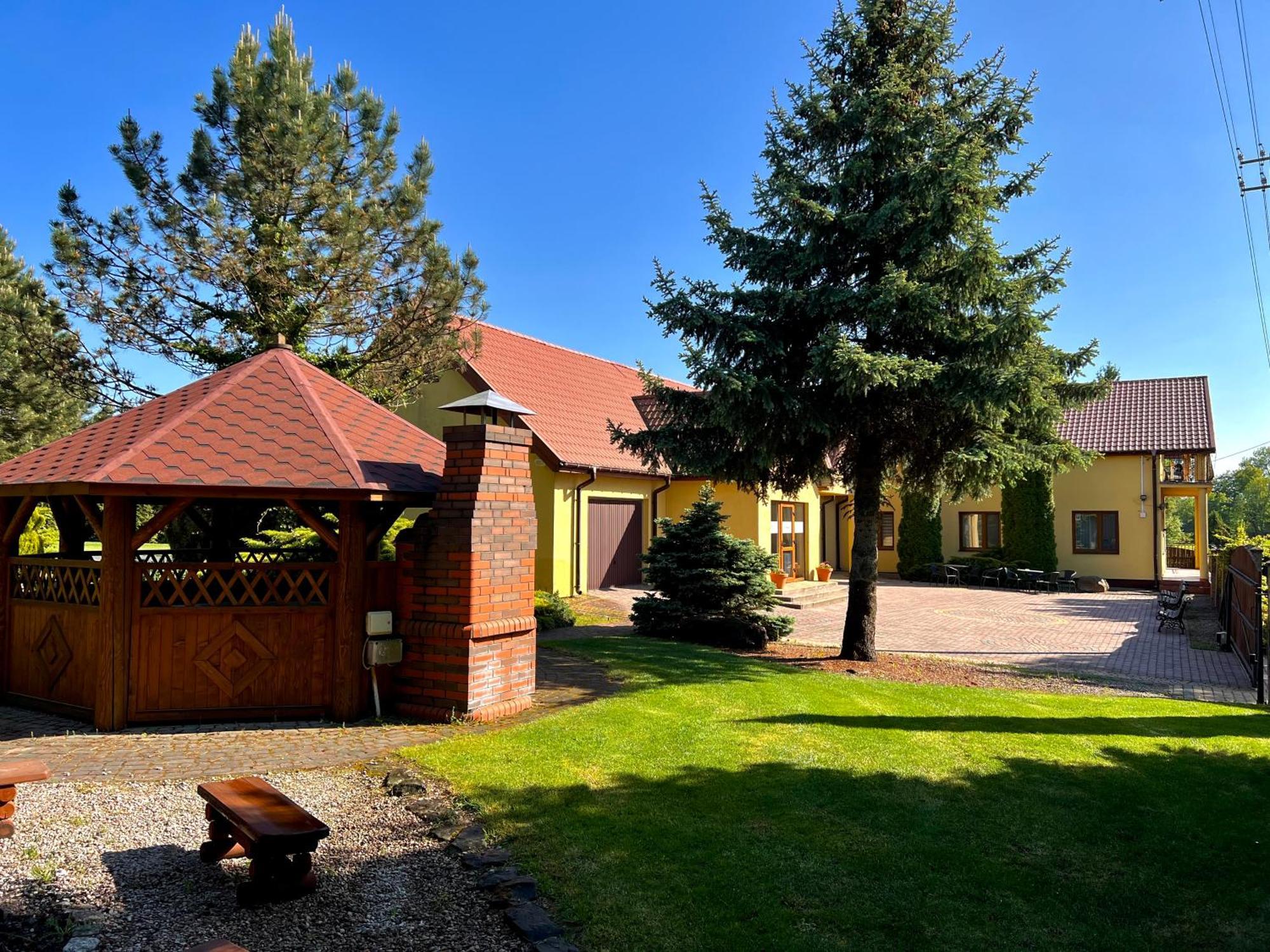 Zajazd Gosciniec Nowosiolki-Kolonia Esterno foto