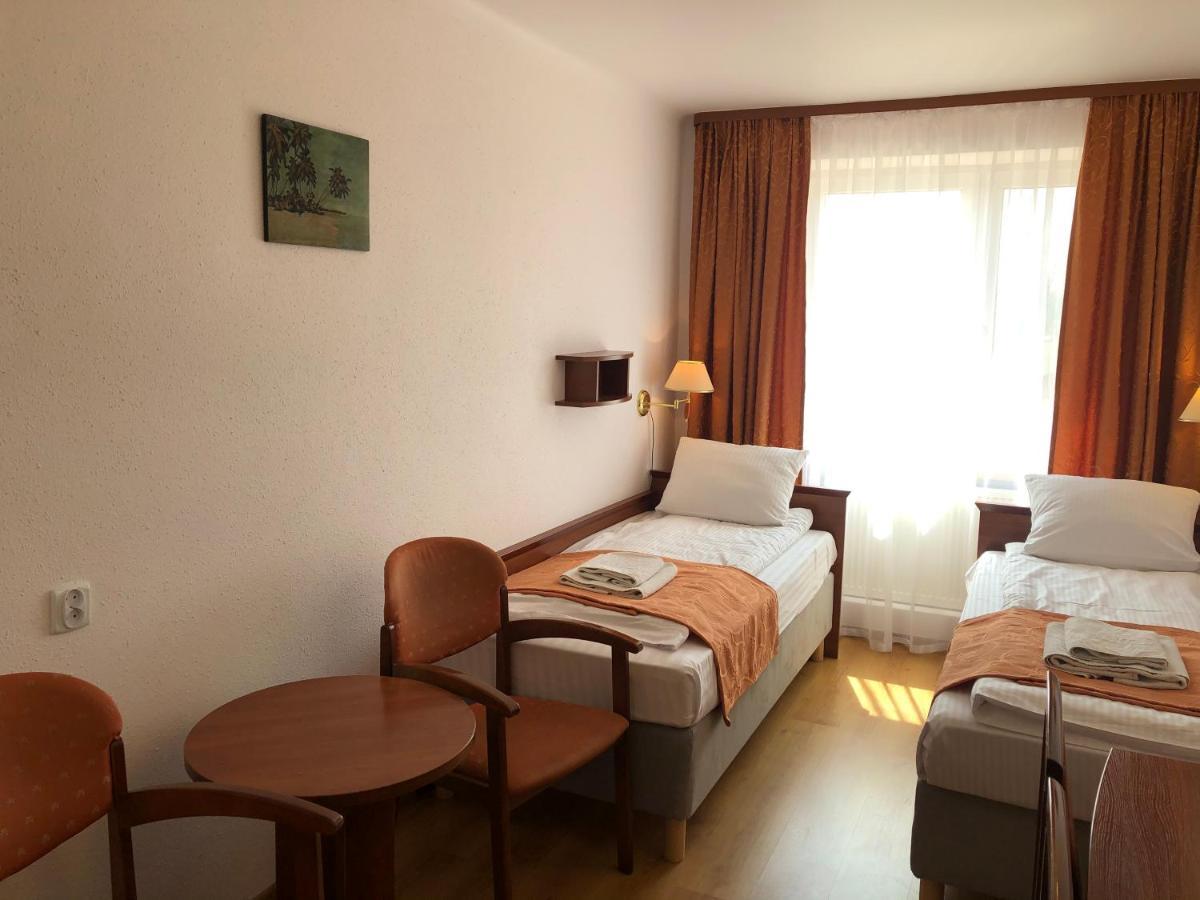Zajazd Gosciniec Nowosiolki-Kolonia Esterno foto